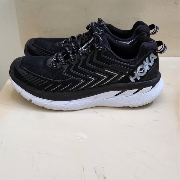 Women's Hoka One One Clifton 4 Running Shoes Sz 8 EUC - Picture 1 of 10